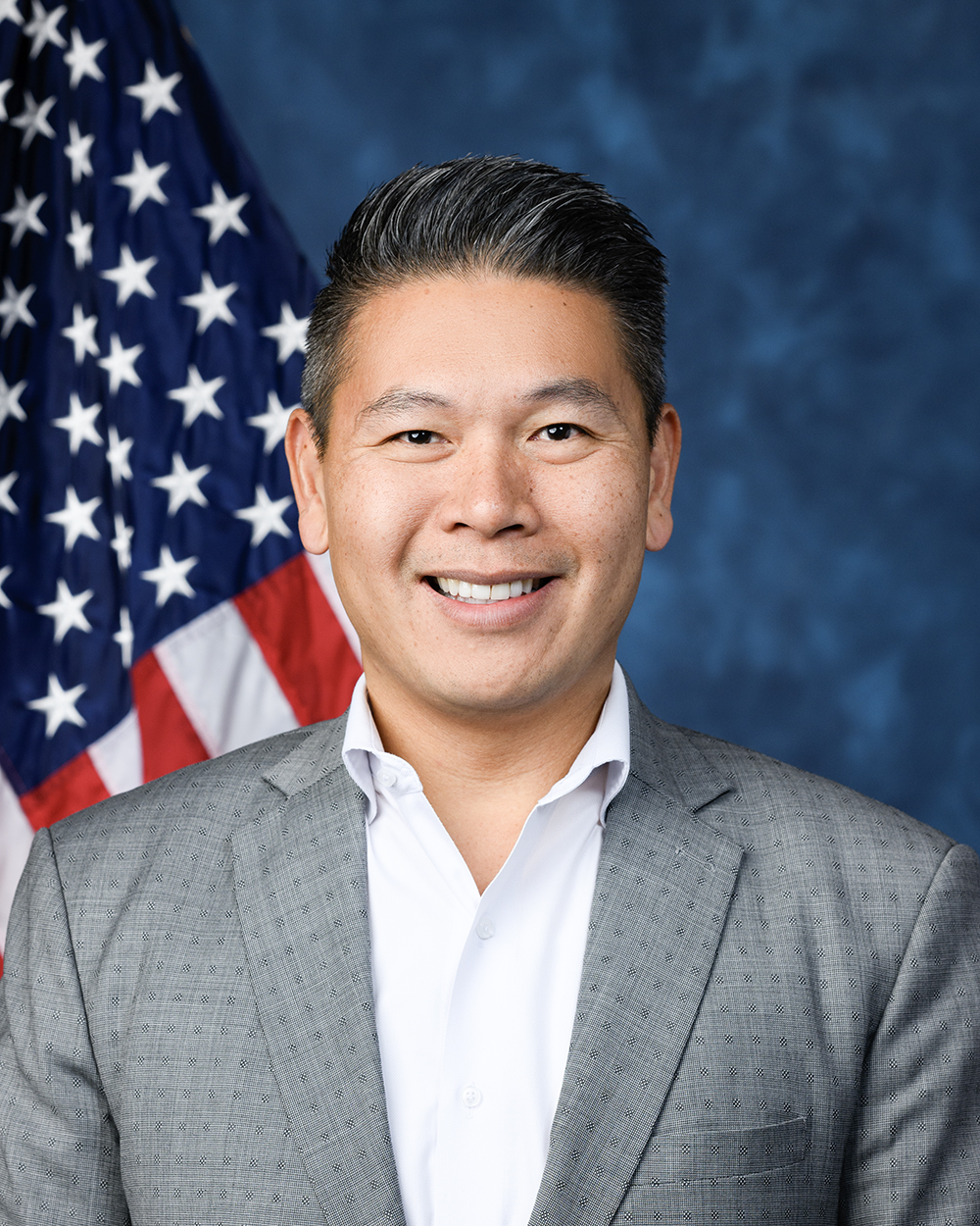 Derek Tran portrait